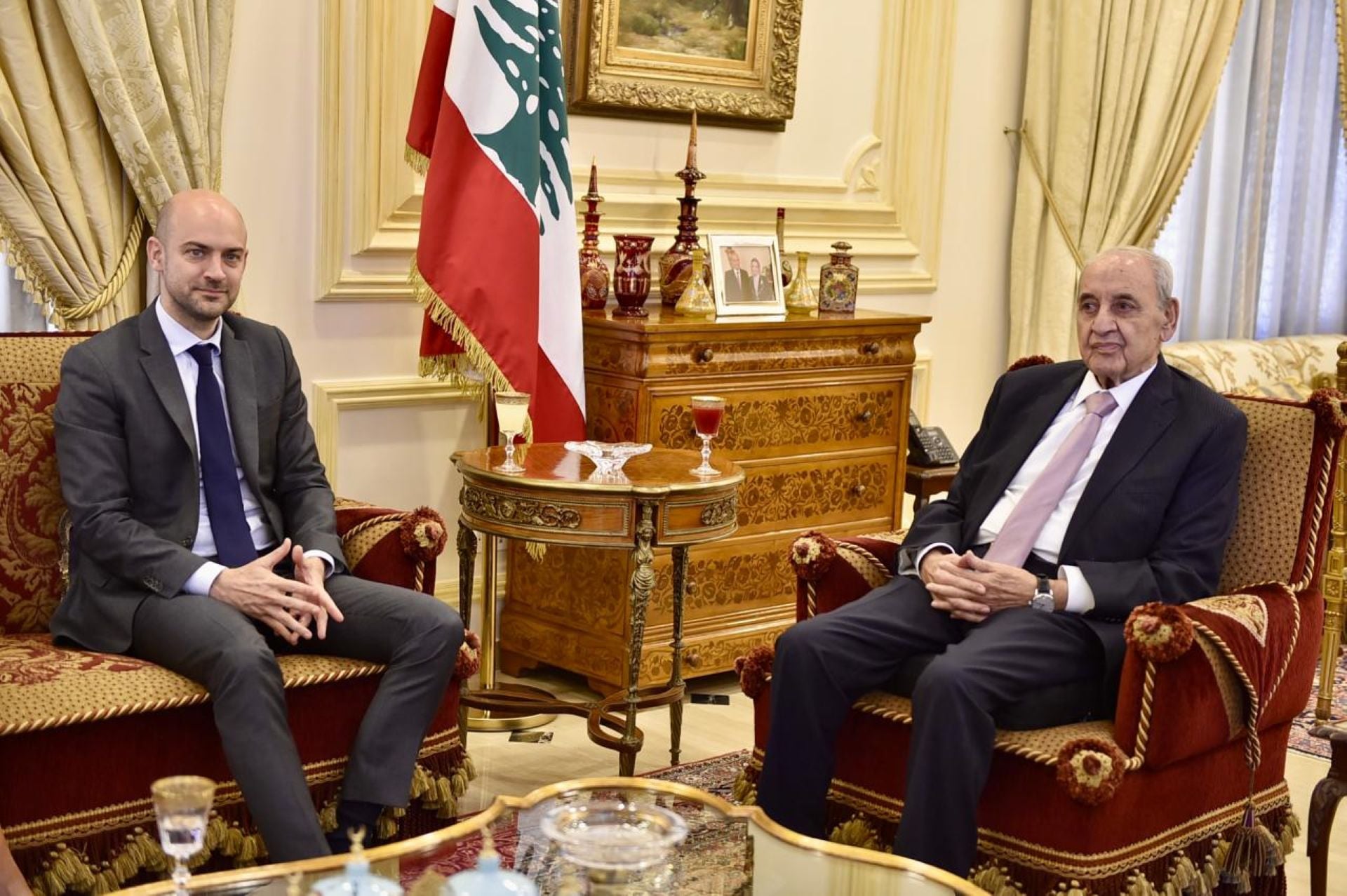 بري يؤكد التمسك باليونيفيل والقرار 1701